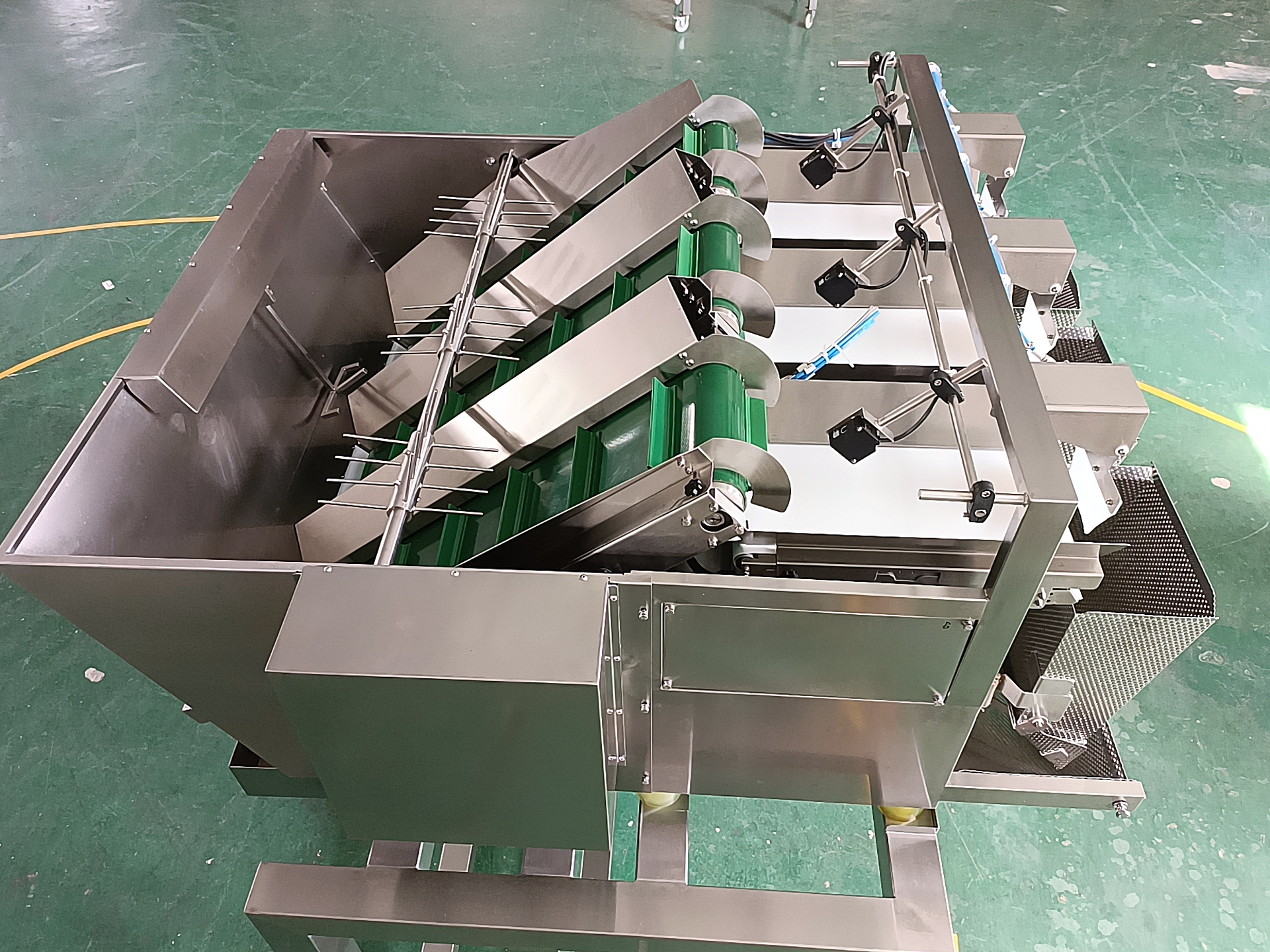 WL-P3H80S Salad 8L 3 Head Weigher